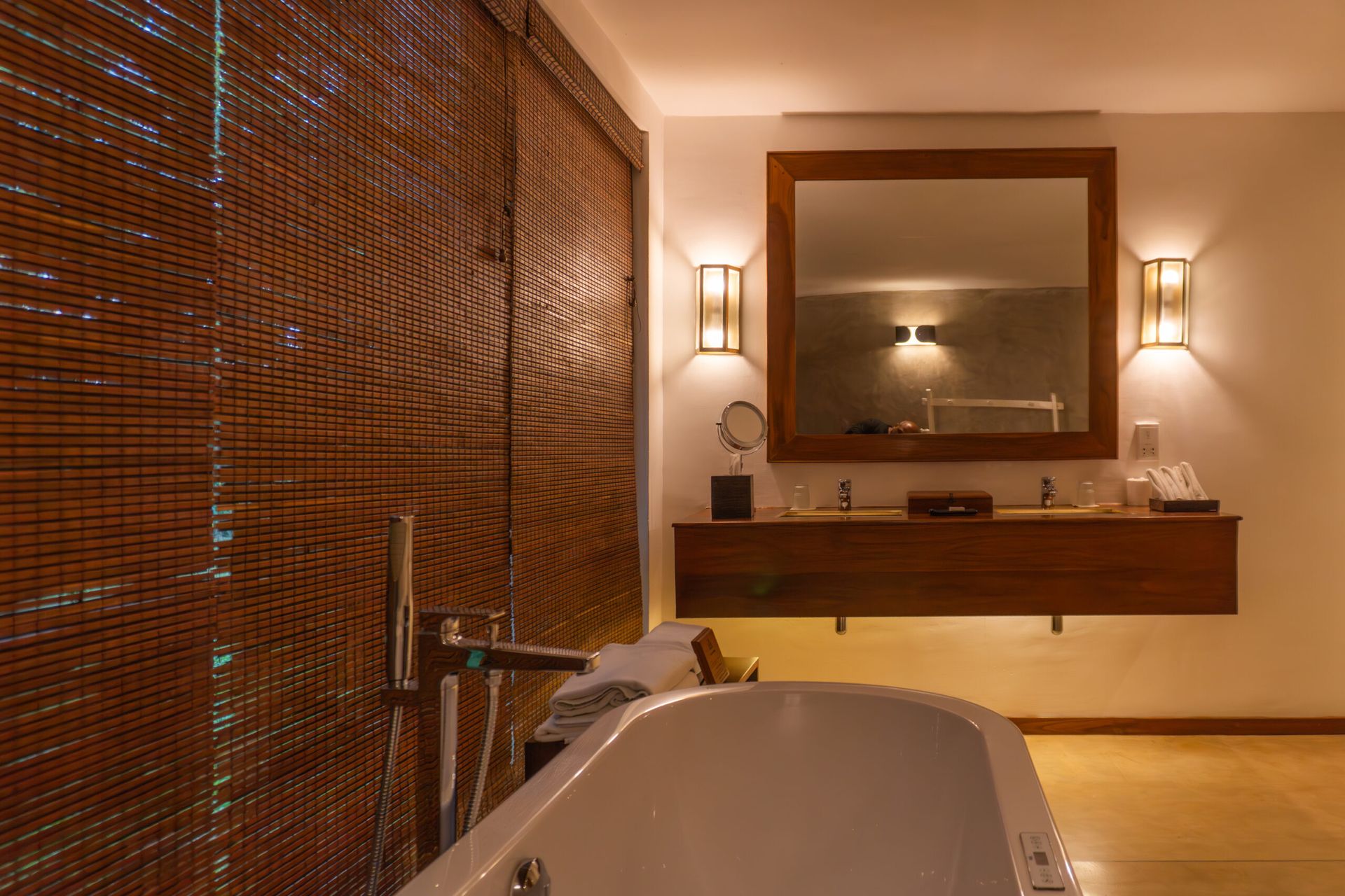 Yatinuwara-Junior Suite