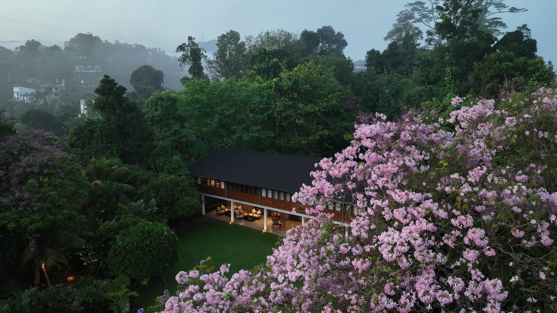 Kings Pavillion Image Exterior